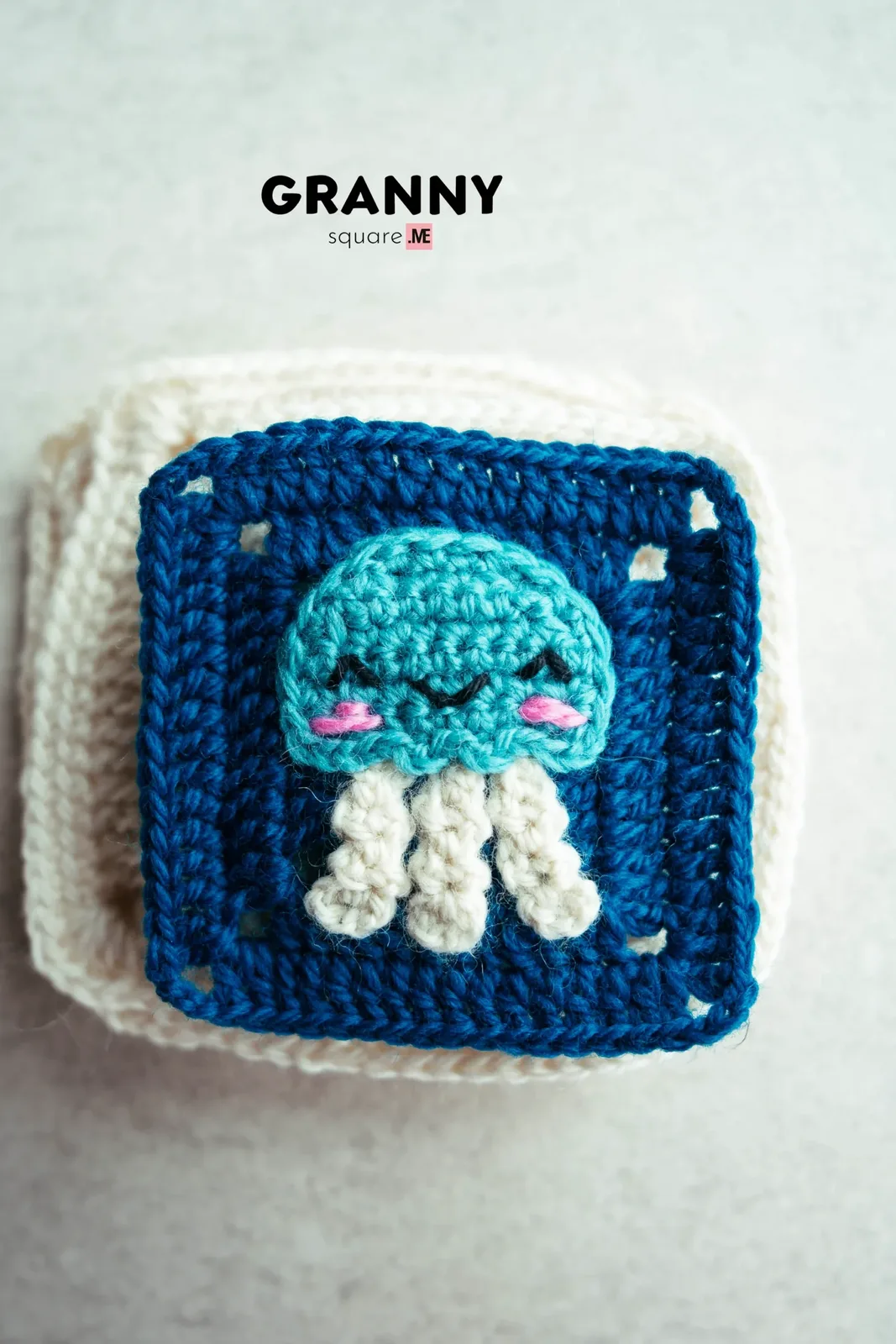 Crochet jellyfish granny square pattern for ocean lovers — photo 4
