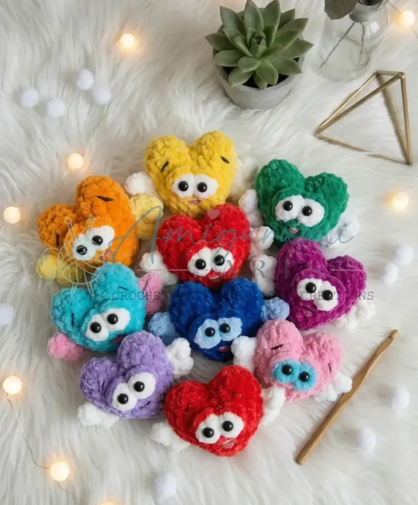 Crochet heart keychain amigurumi pattern for beginners