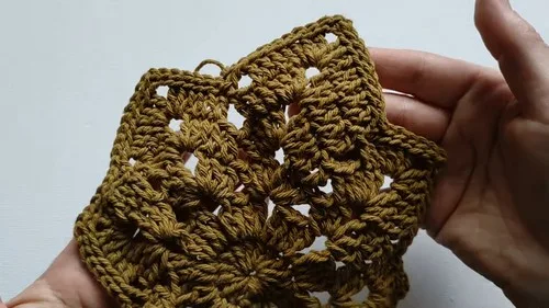Crochet Maple Leaf Pattern for Table Decor — photo 4