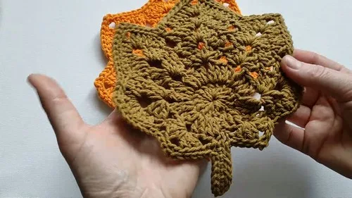 Crochet Maple Leaf Pattern for Table Decor — photo 2