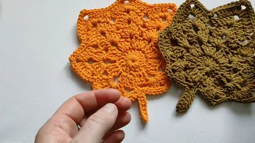 Crochet Maple Leaf Pattern for Table Decor — photo 3