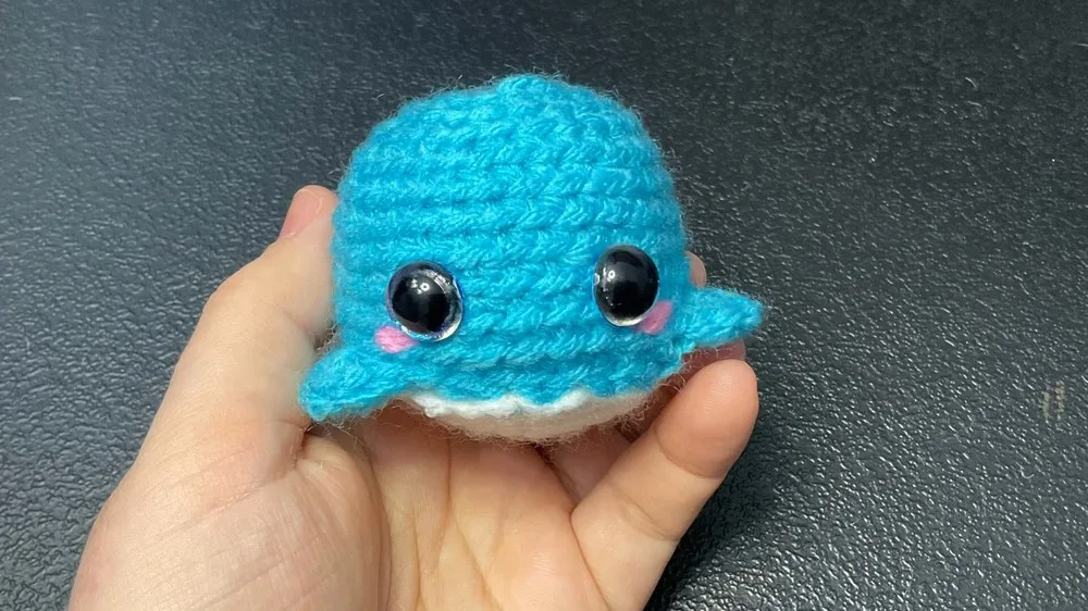 Crochet a mini amigurumi whale with fins and belly panel