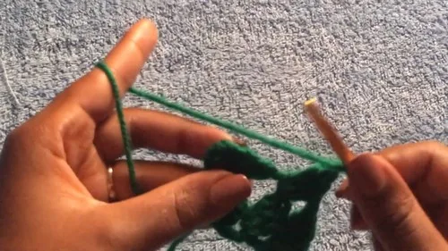 Diagonal granny square sweater made from two joined squares — photo 3