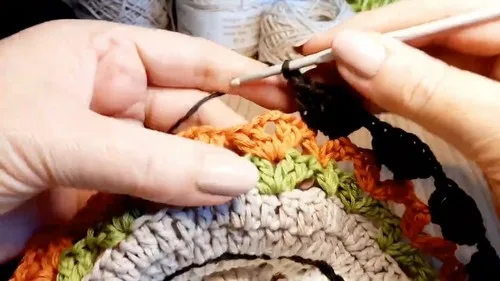 Easy Quick Crochet Small Mandala Pattern for Stunning Home Decor — photo 3