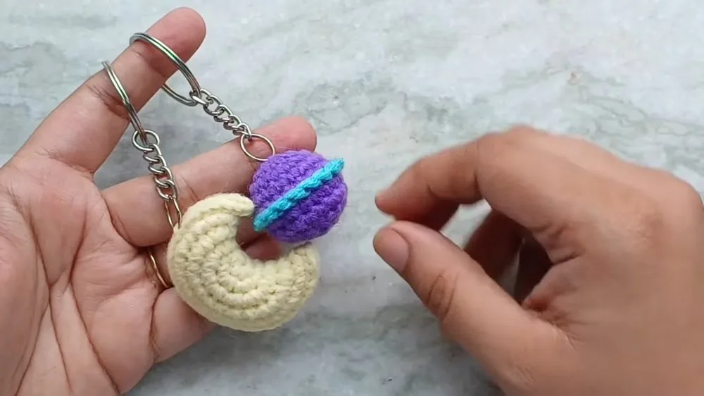 Moon and Saturn amigurumi keychain crochet pattern