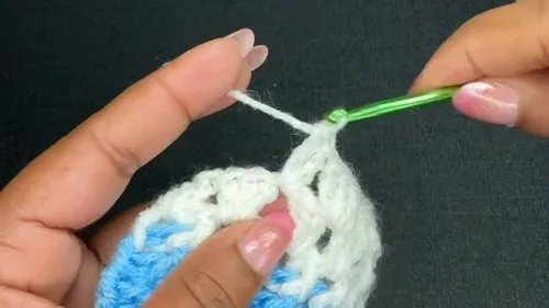Ribbed-brim baby hat with pom-pom for beginners — photo 3