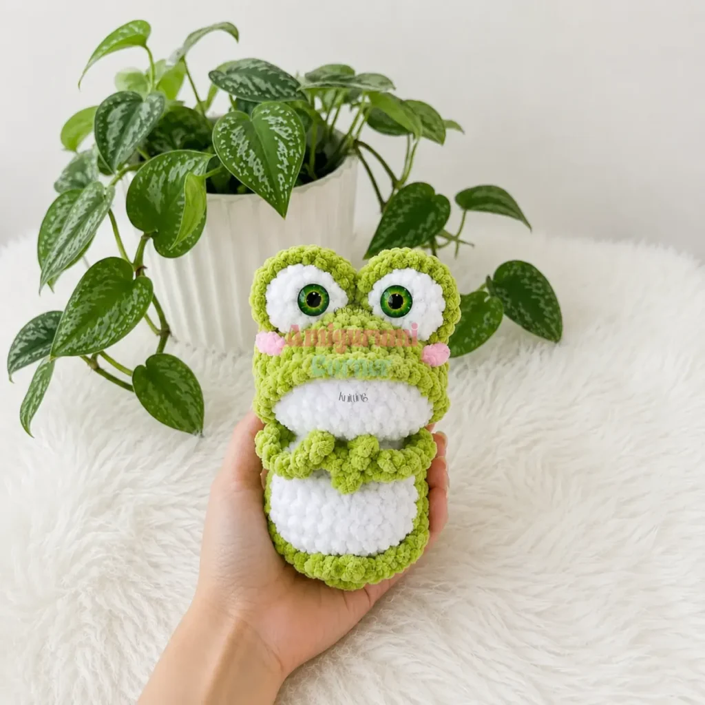 6-inch plush frog amigurumi in velvet yarn