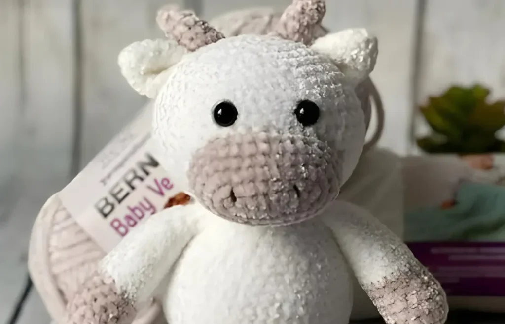 Amigurumi bull crochet pattern with stitch counts