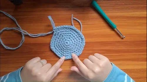 Amigurumi teddy bear crochet pattern with color-block body — photo 3