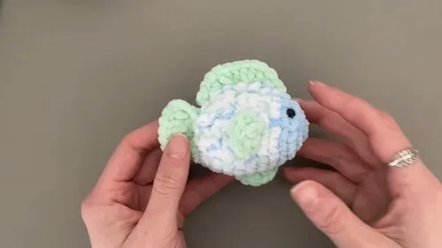 Chenille Fish Keychain Amigurumi with Top, Bottom, and Side Fins — photo 3