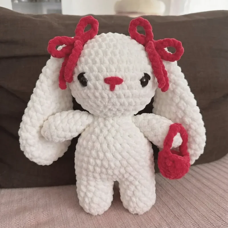 Chunky yarn baby bunny amigurumi with two-hook ears — photo 4