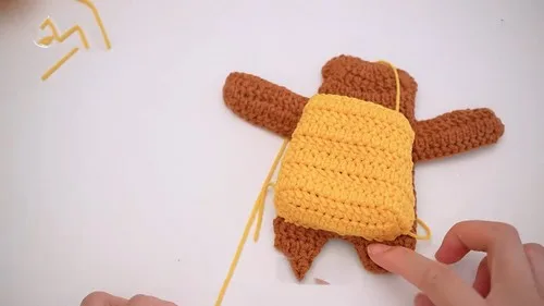 Crochet bear ear pod pouch pattern with magnet closure — photo 3