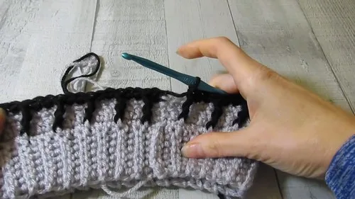 Half Double Crochet Slip Stitch Ear Warmer Pattern — photo 3