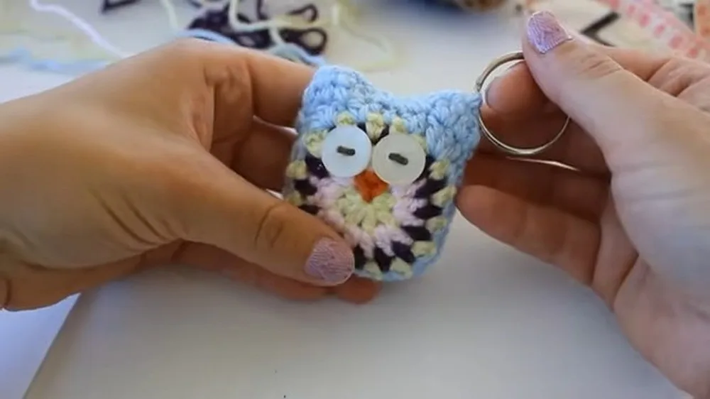 Owl keychain amigurumi pattern for bags and keys