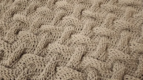 Smocked celtic weave crochet blanket for beginners — photo 2